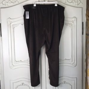 NWT Cathrines faux suede dark brown plants 3x